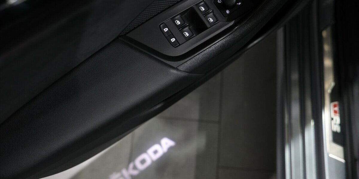 Skoda Octavia Combi TDI DSG 4x4 RS PLUS SPORT BLACK 145.000 km 24.991 &euro; Hamm 59077