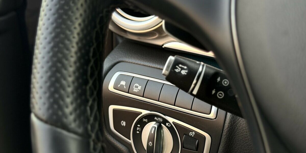 Mercedes-Benz V 250 d / EXCLUSIVE / PANO / El.Tür / Comand 99.000 km 42.990 &euro; Mönchengladbach 41066