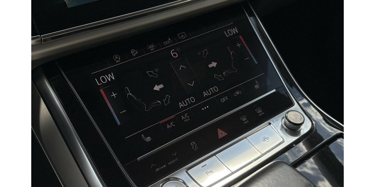 Audi Q8 50 TDI QUATTRO/ASSIST TOUR/VIRTUAL/ACC/AHK 181.351 km 34.800 &euro; Villingen-Schwenningen 78054