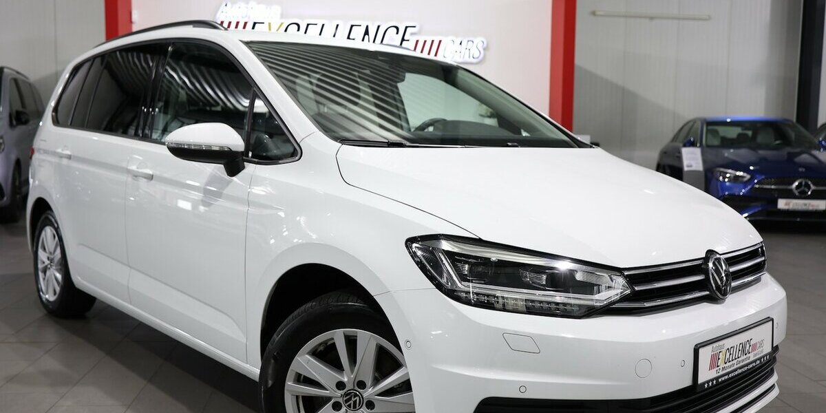 VW Touran 2.0 TDI DSG IQ Comfortline / 7-SITZE, LED 66.000 km 27.111 &euro; Hamm 59077