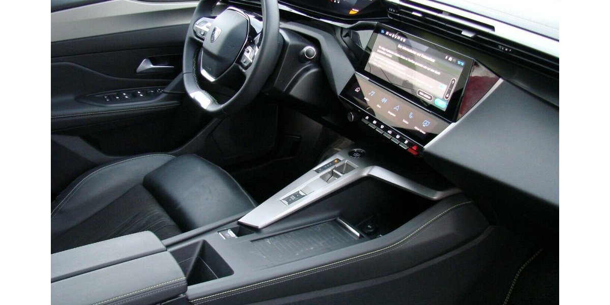 Peugeot 308 1.5 BlueHDi GT Premium ACC LED AHK Pano Focal 14.551 km 26.980 &euro; Falkensee 14612