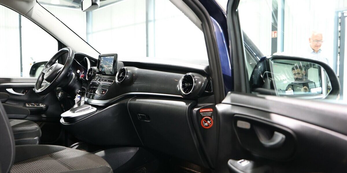 Mercedes-Benz V 250 d EDITION LANG SPORT 8-SITZER,NAVI+KAMERA 97.000 km 39.991 &euro; Hamm 59077