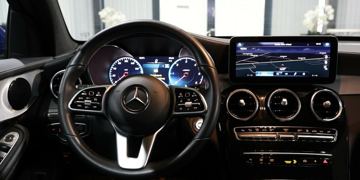 Mercedes-Benz GLC 300 d 4M BUSINESS SPORT PANORAMA, WIDESCREEN 150.000 km 30.333 &euro; Hamm 59077
