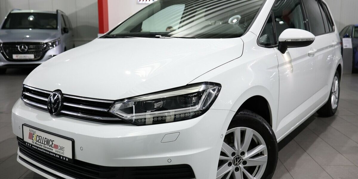 VW Touran 2.0 TDI DSG IQ Comfortline / 7-SITZE, LED 66.000 km 27.111 &euro; Hamm 59077