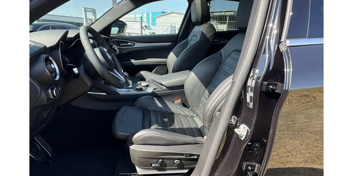 Alfa Romeo Stelvio 2.2 D Super Q4 LEDER AHK Pano LED 14.780 km 29.220 &euro; Lich 35423
