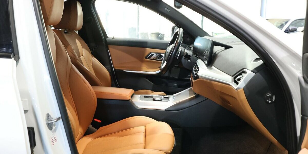 BMW 318d Touring SPORT WHITE & BROWN / CURVED+HUD 114.000 km 25.993 &euro; Hamm 59077