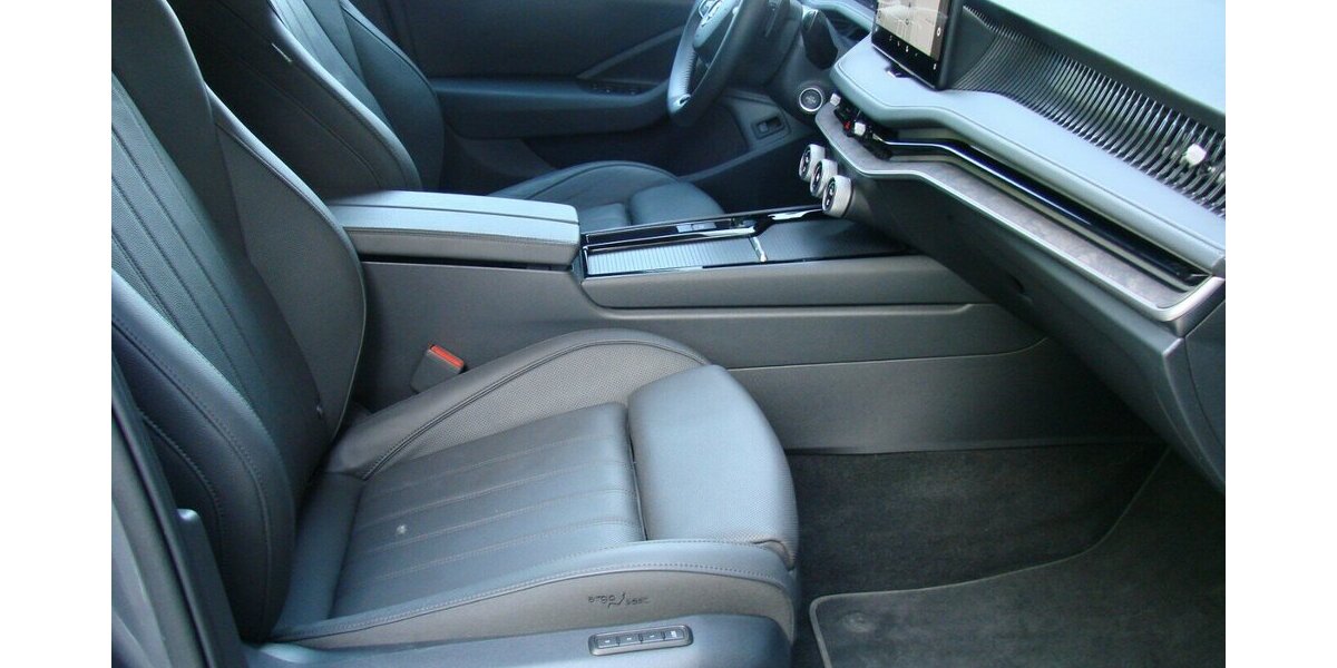 Skoda Superb 2.0TDi L&K 4x4 ACC LED AHK H&K 360º 41.532 km 38.880 &euro; Falkensee 14612