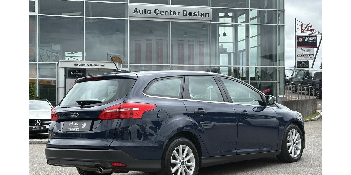 Ford Focus Turnier Titanium CARPLAY/KEYLESS/NAVI/PDC 187.775 km 6.800 &euro; Villingen-Schwenningen 78054