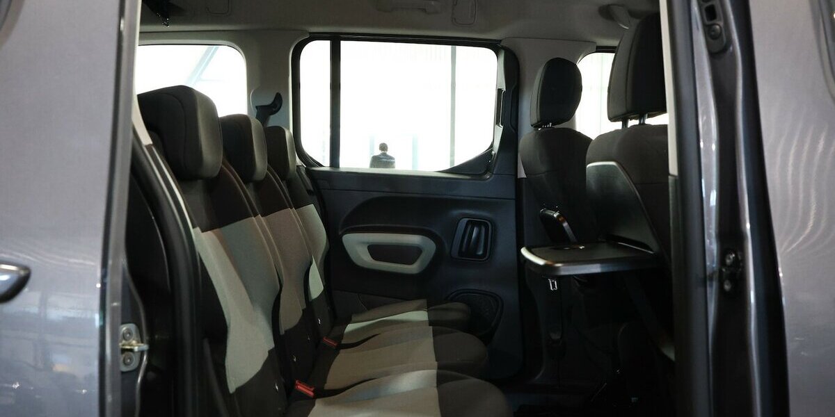Citroen Berlingo 1.5 BLUE-HDI FEEL XL130 / 7-SITZER / 136.000 km 14.221 &euro; Hamm 59077