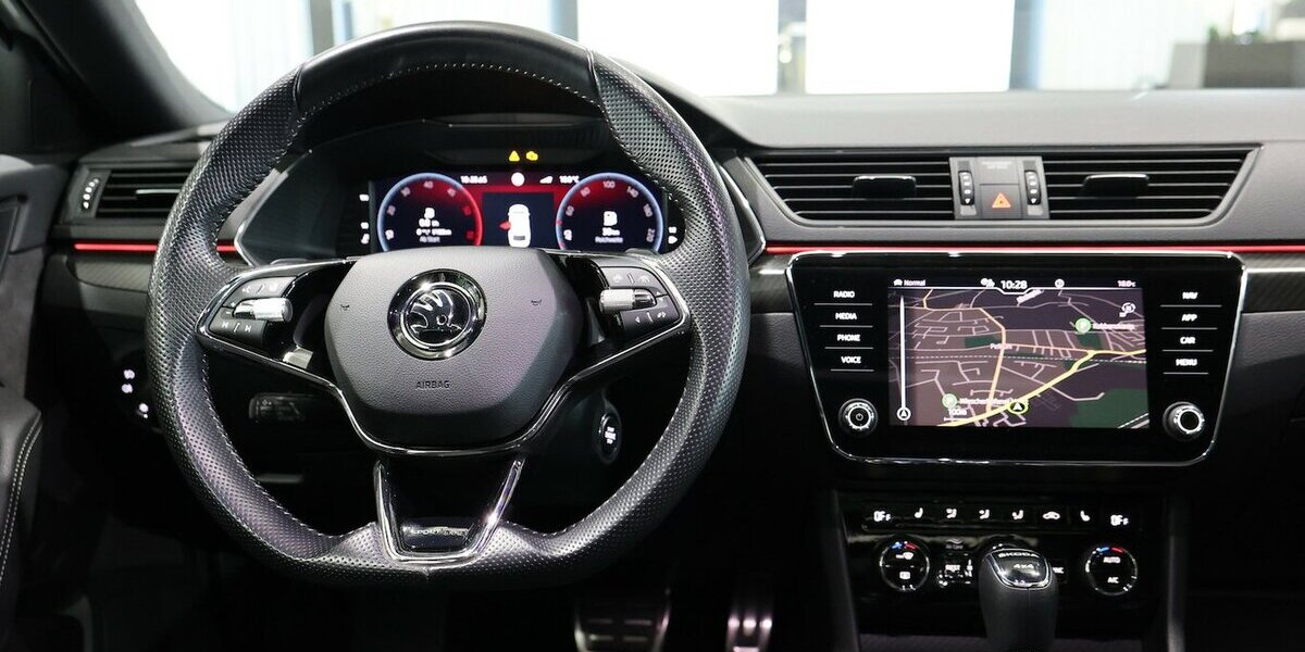 Skoda Superb Combi 2.0 TDI DSG 4x4 SPORTLINE BLACK 110.000 km 26.777 &euro; Hamm 59077