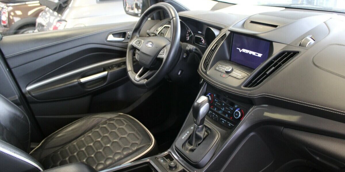Ford Kuga 1.5 4x4 Aut. Vignale - AHK - 100.182 km 15.980 &euro; Euskirchen 53881