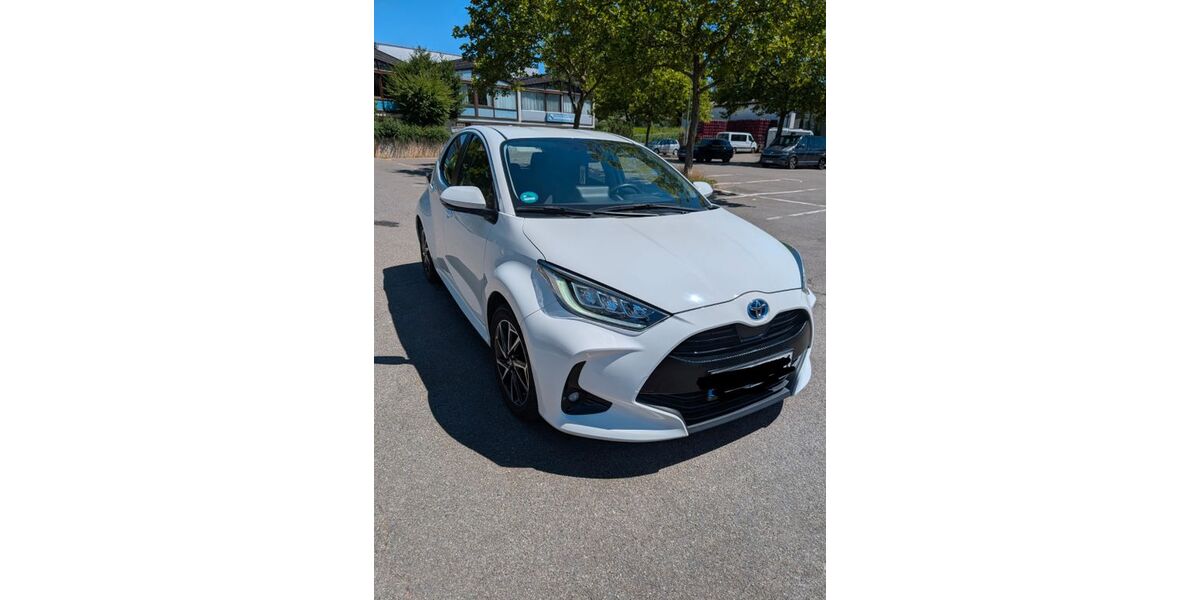 Toyota Yaris 27.500 km 18.300 &euro; Weinstadt 71384