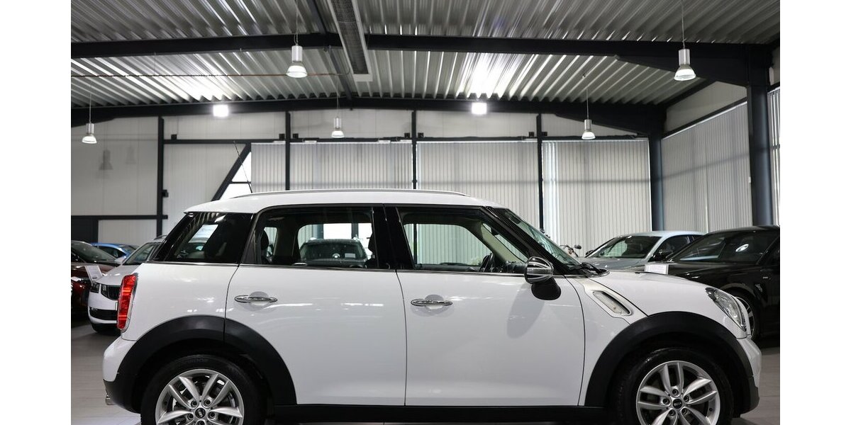 Mini Cooper D Countryman PEPPER II CARBON COLOUR 129.000 km 9.444 &euro; Hamm 59077