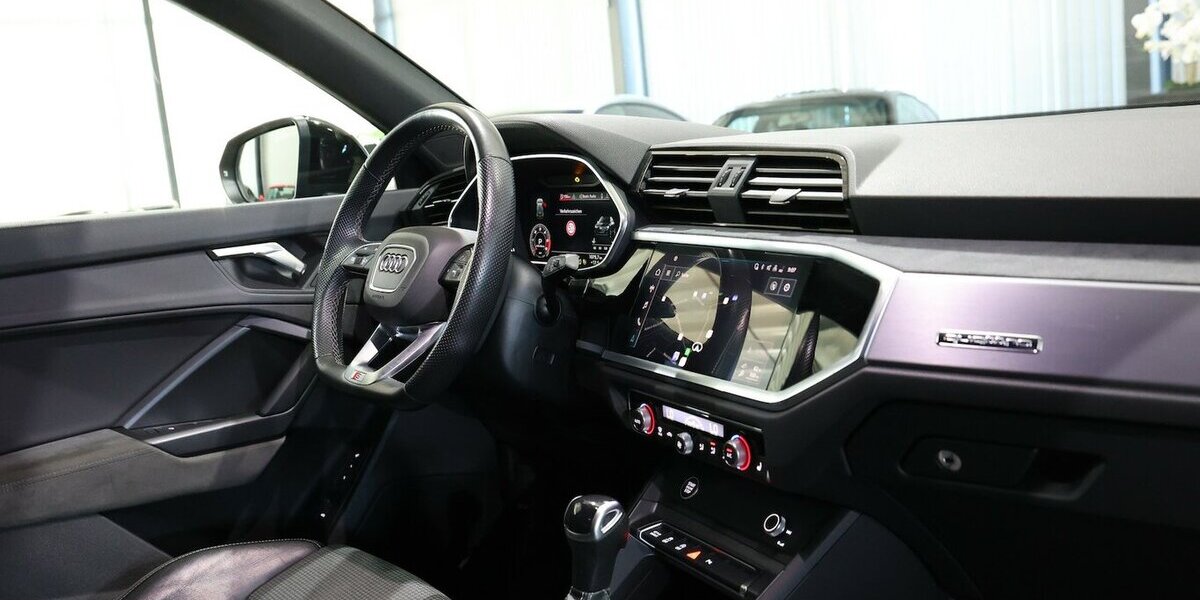 Audi Q3 40 TDI QUATTRO S-LINE SPORT BLACK MATRIX-LED 172.000 km 25.444 &euro; Hamm 59077