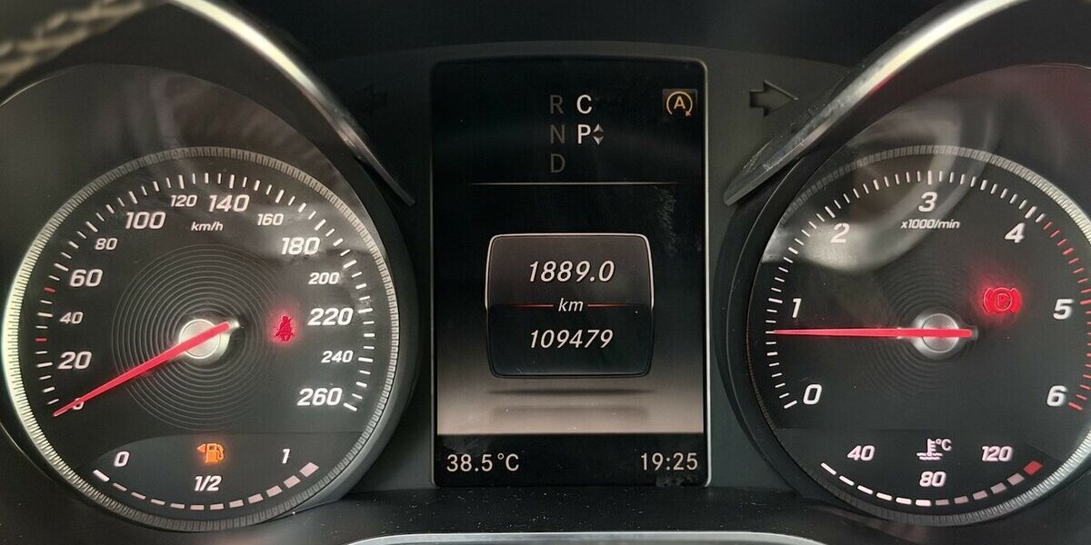 Mercedes-Benz V 250 d / EXCLUSIVE / PANO / El.Tür / Comand 99.000 km 42.990 &euro; Mönchengladbach 41066