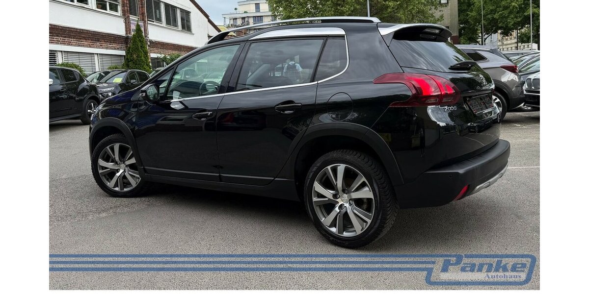Peugeot 2008 Allure*Pano*Leder*R-Cam*Navi*SHZ*LED*USB* 81.293 km 9.990 &euro; Berlin 13187